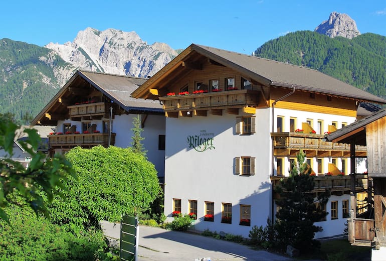 Hotel Pfleger Aussen Sommer