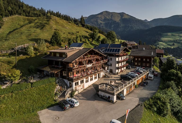 Alpenhotel Wanderniki Aussen