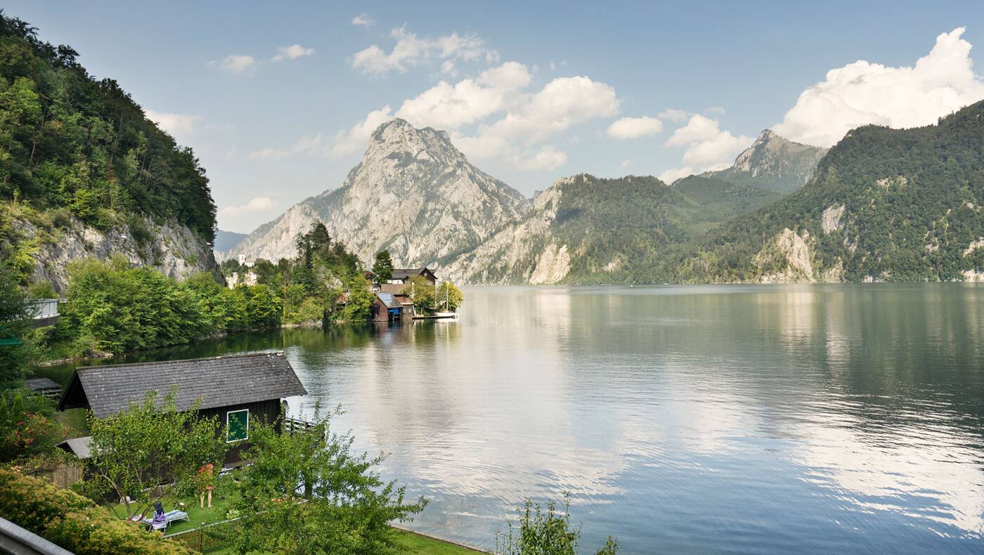 Der Berg und das Wasser: Selbst Leute, die den Traunstein und den Traunsee in Oberösterreich jeden Tag vor Augen haben, sagen, dass sie sich an diesem Blick nicht sattsehen können.