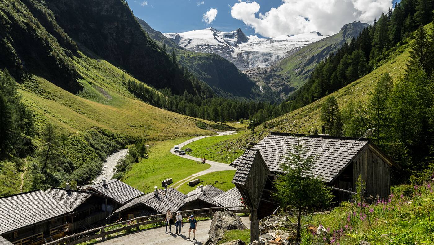 Die Wanderhotels liegen an den schönsten Plätzen entlang der Alpen.