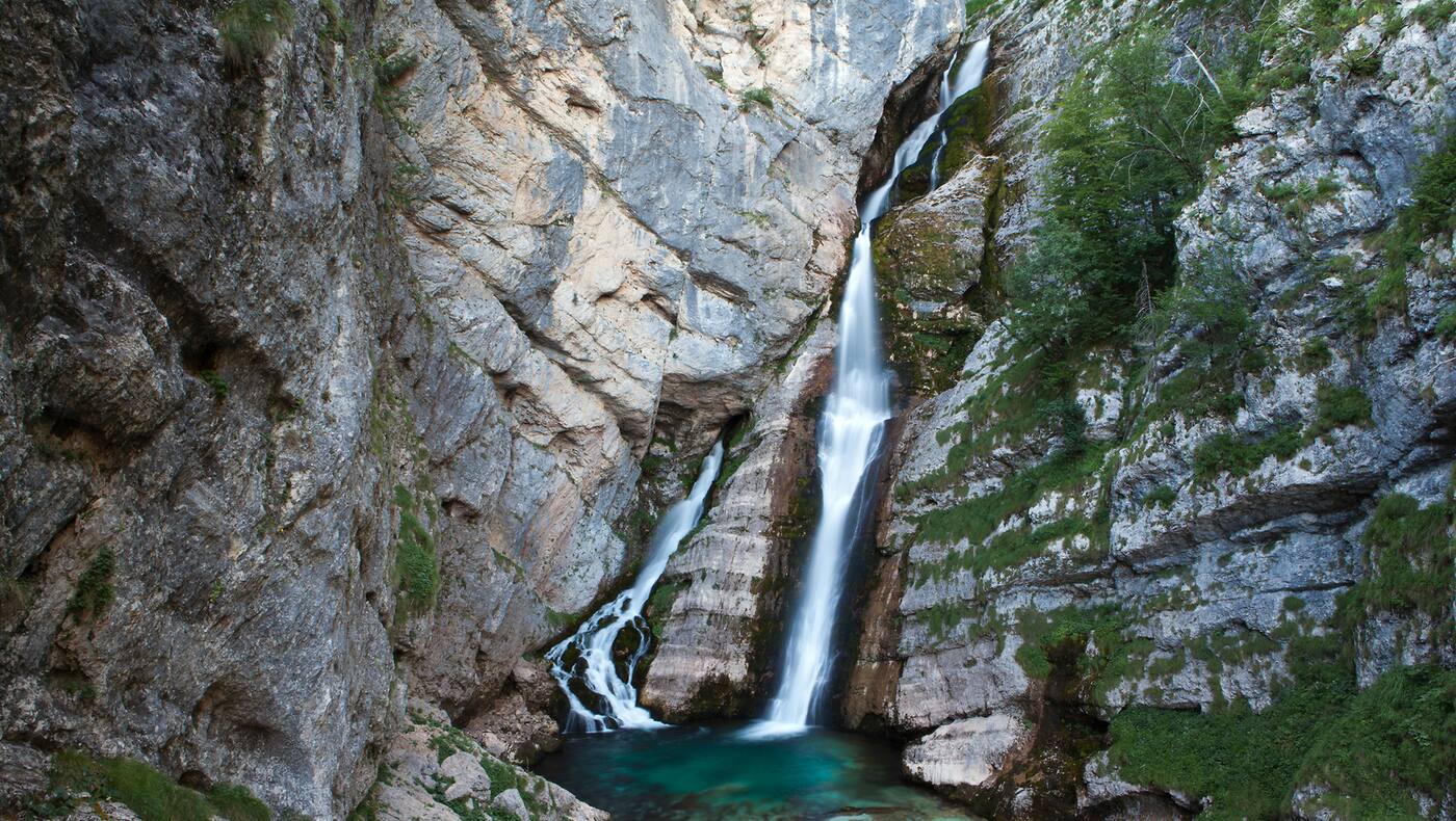 Den Klang Sloweniens spüren und die schönsten Wasserfälle des Landes entdecken.
