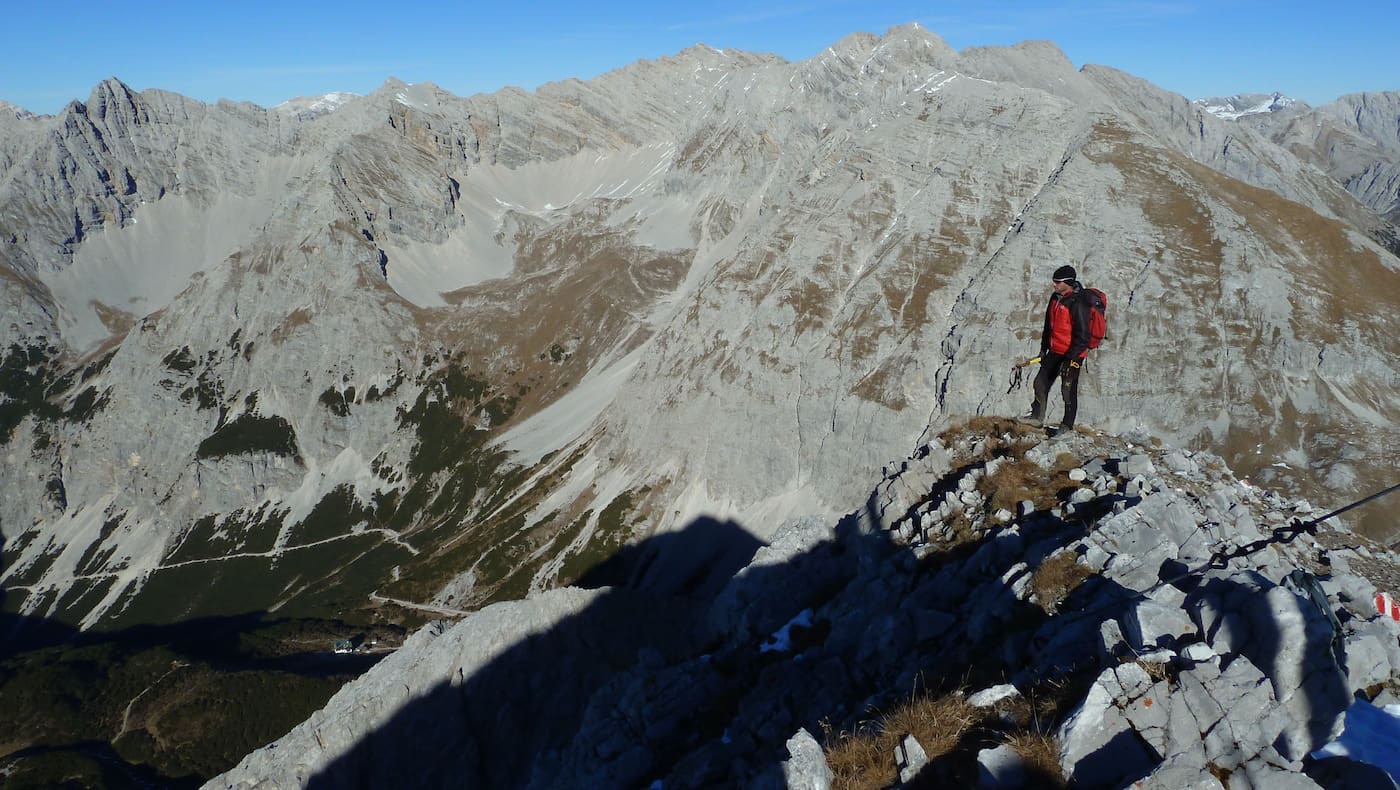 Alpine Touren im Fels - Blick auf das Karwendel