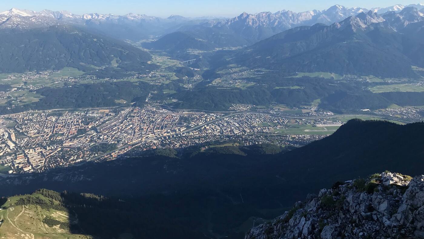 Blick von der Nordkette über die Landeshauptstadt Innsbruck