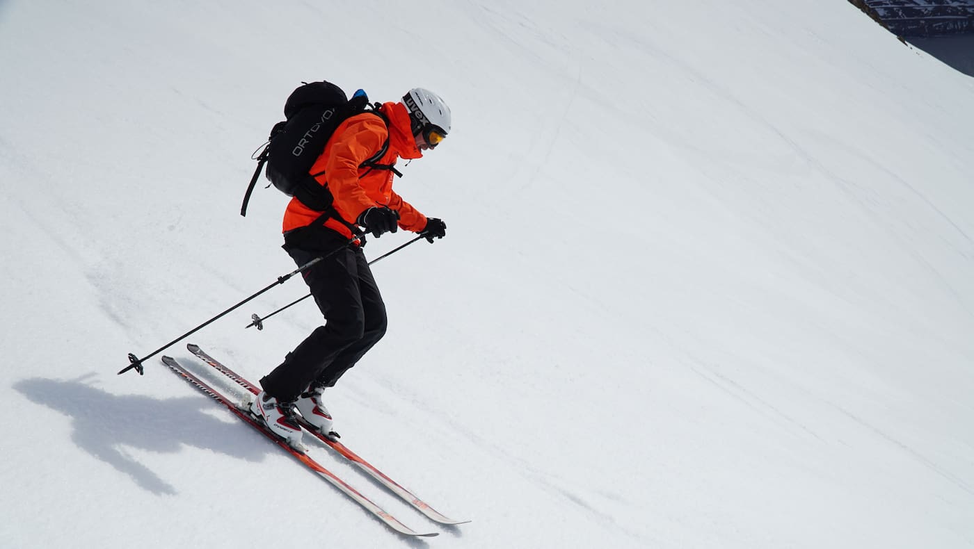 Freeriden: Wintersportler im freien Gelände