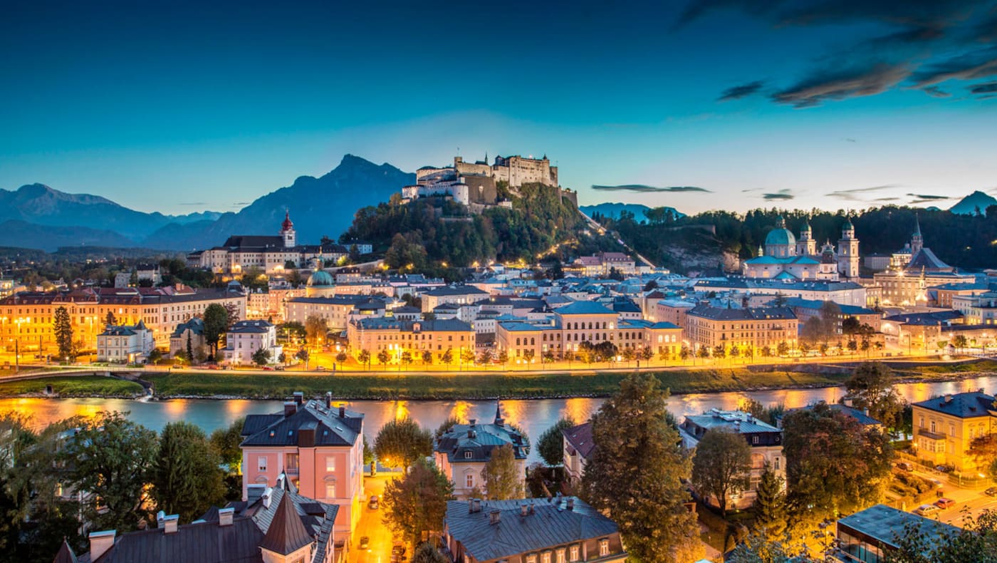 Stadt Salzburg Abenddämmerung
