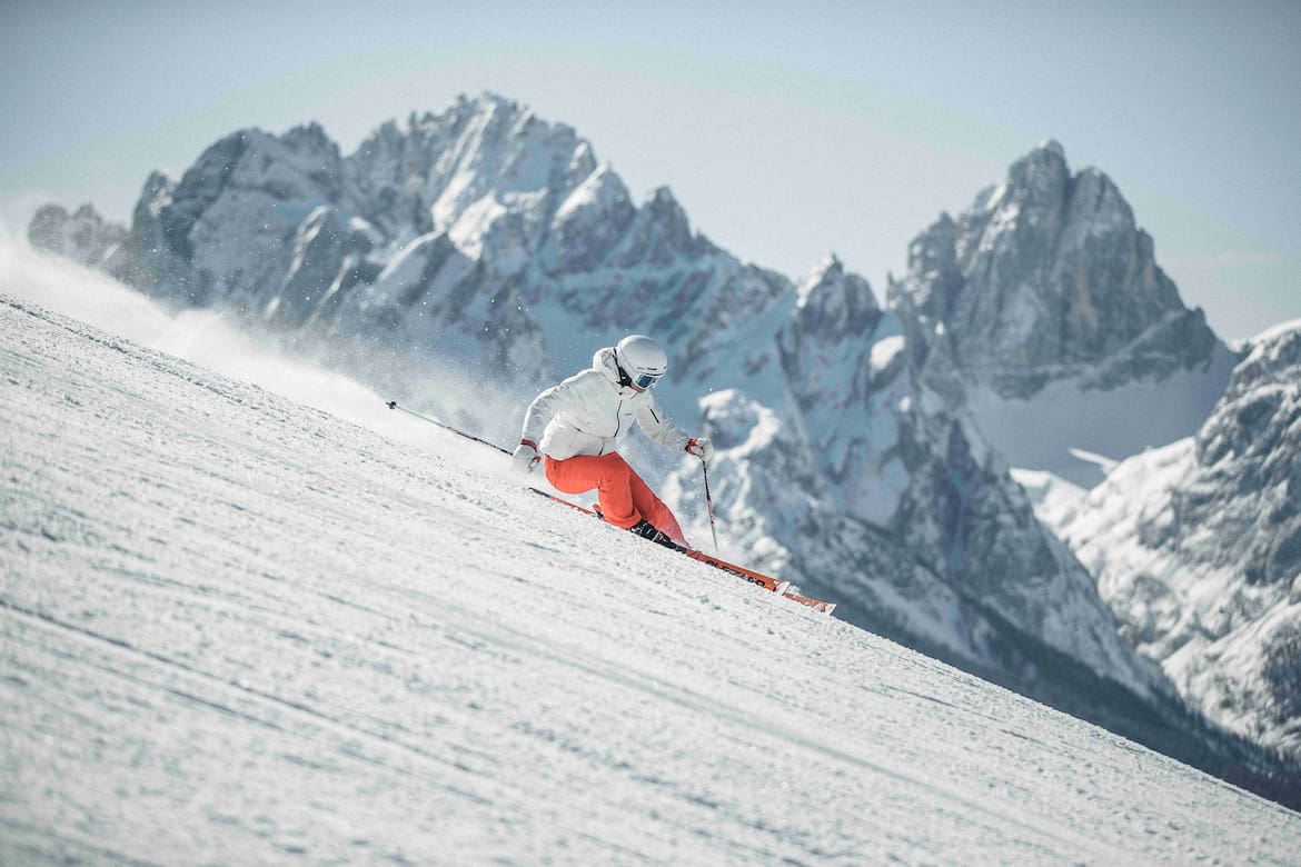 Skifahren im Angesicht der Dolomiten