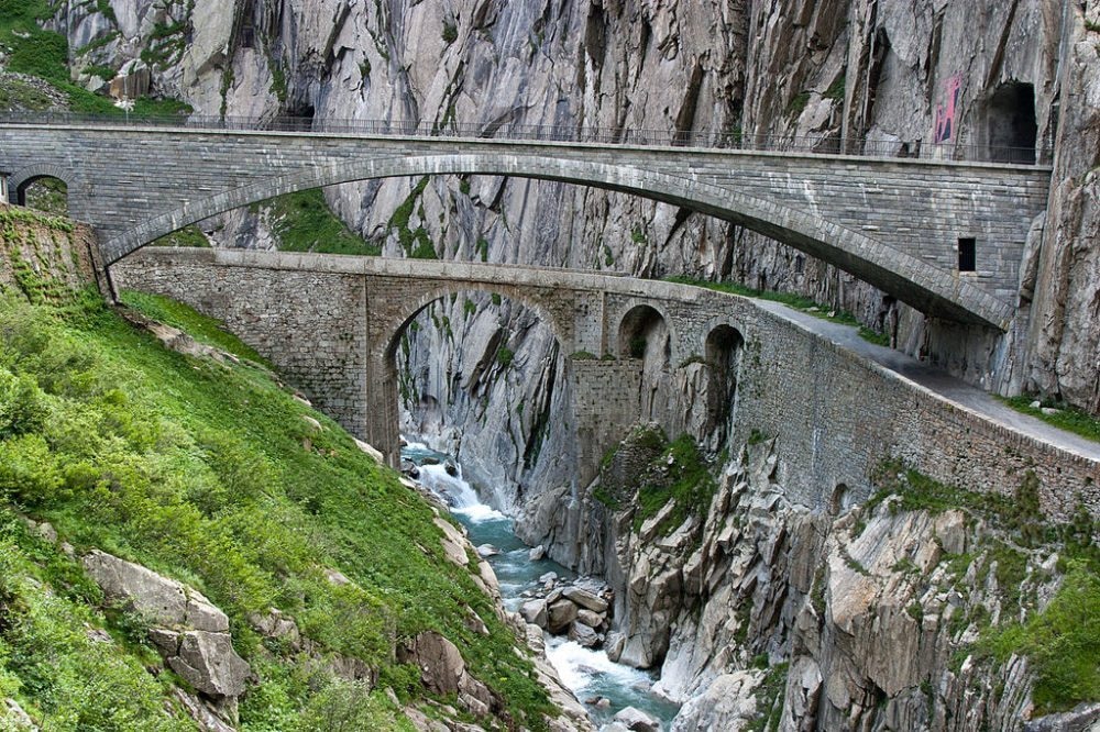 Bergsage: Die Teufelsbrücke in der Schöllenenschlucht | Bergwelten