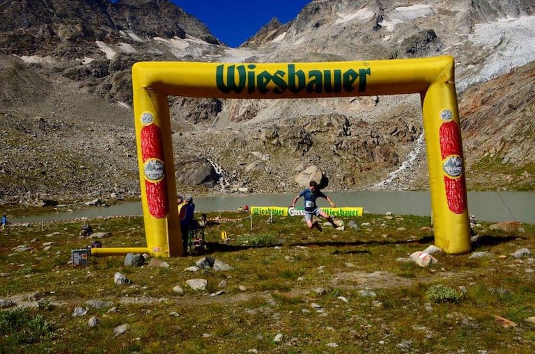 Andrzej Biel lebt, arbeitet und läuft in den Bergen Osttirols, Ziel Simonyseeberglauf, 2015