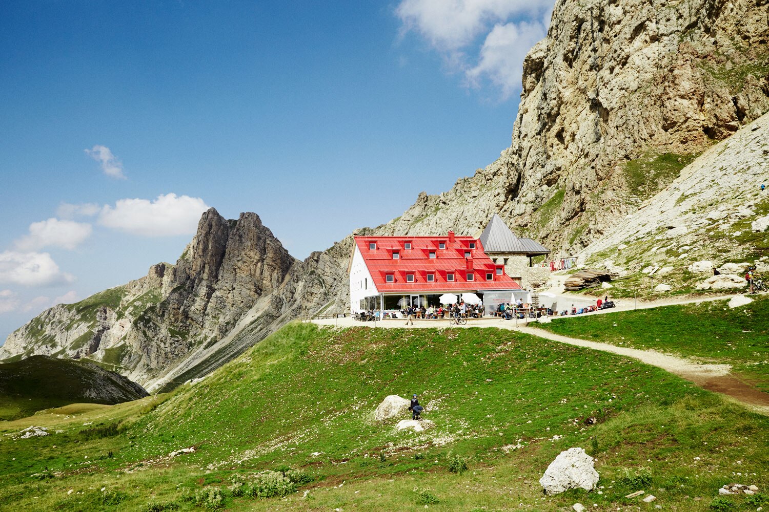 Die coolste Hütte der Dolomiten, das Schutzhaus Tierser Alpl.
