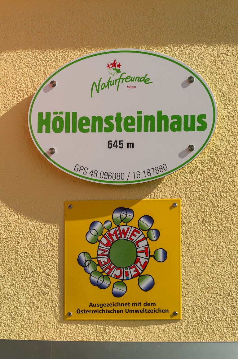 Höllensteinhaus mit Österreichischem Umweltzeichen