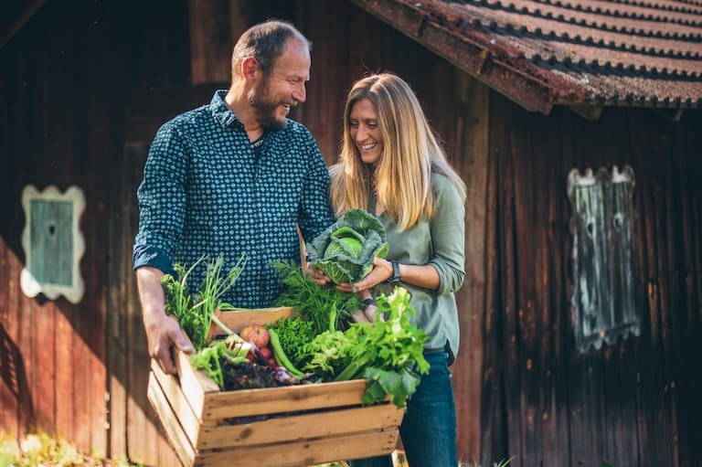 Tom Burger und Evelyn Matejka von der Franz-Fischer-Hütte kochen vegan