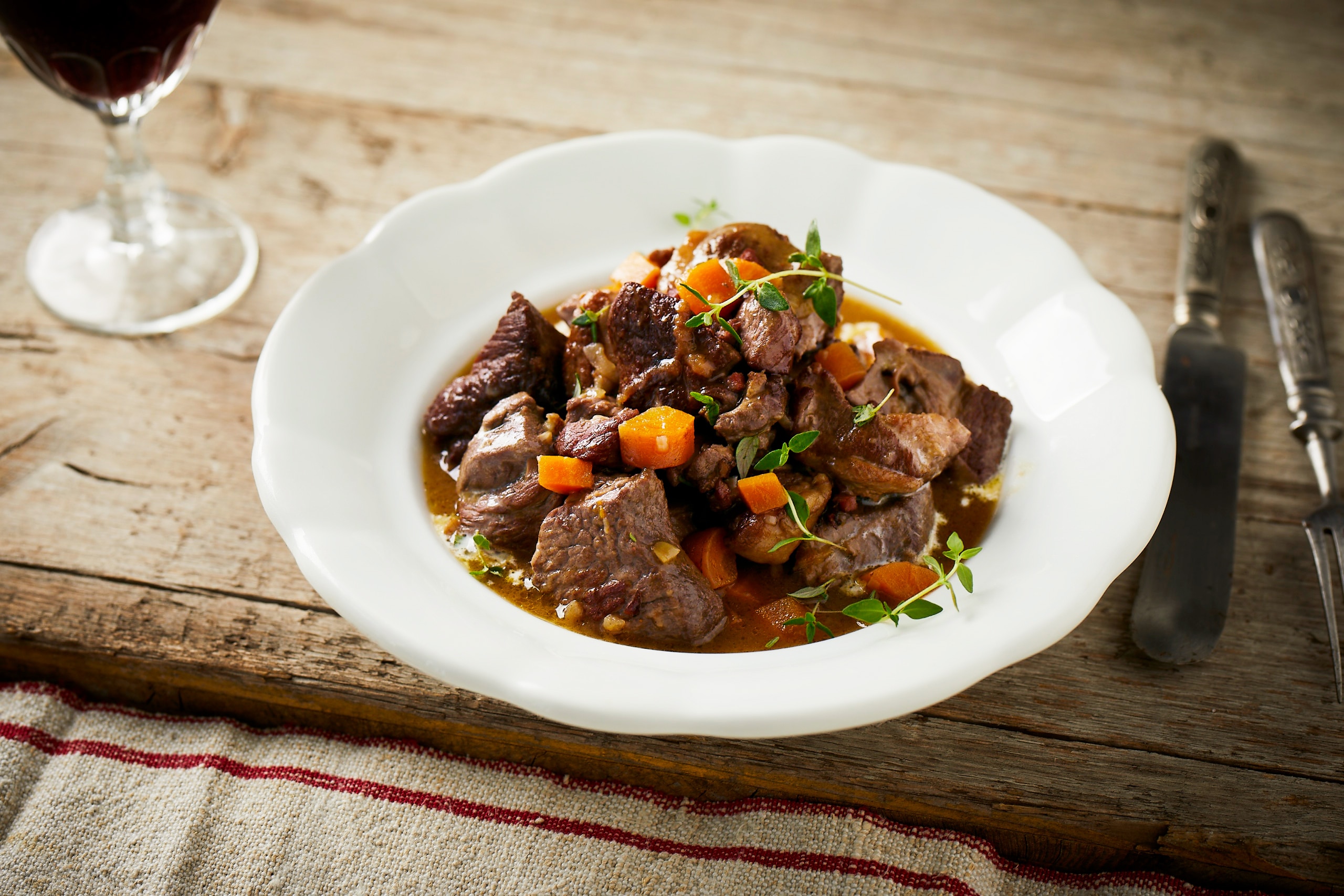 Rezept: Lammragout vom Kaiserjochhaus in Tirol - Bergwelten