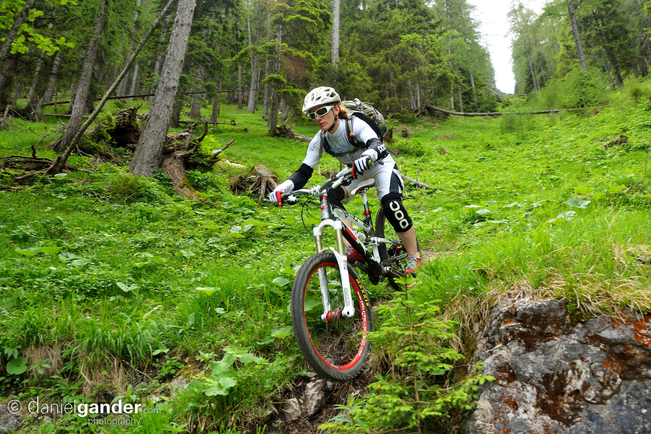 Maria Sendlhofer-Schag beim Mountainbiken