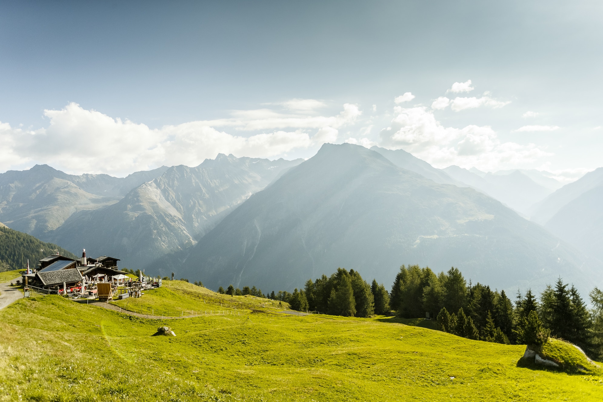 Die Gampe Thaya ist eine Gourmet-Hütte in den Ötztaler Alpen.
