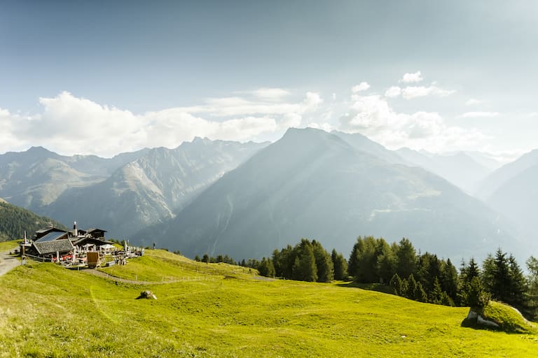 Die Gampe Thaya ist eine Gourmet-Hütte in den Ötztaler Alpen.