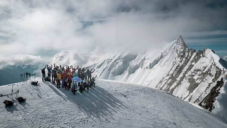 Bei der 100 % Women Peak Challenge haben 2021 mehr als 700 Frauen alle Viertausender der Schweiz erklommen.