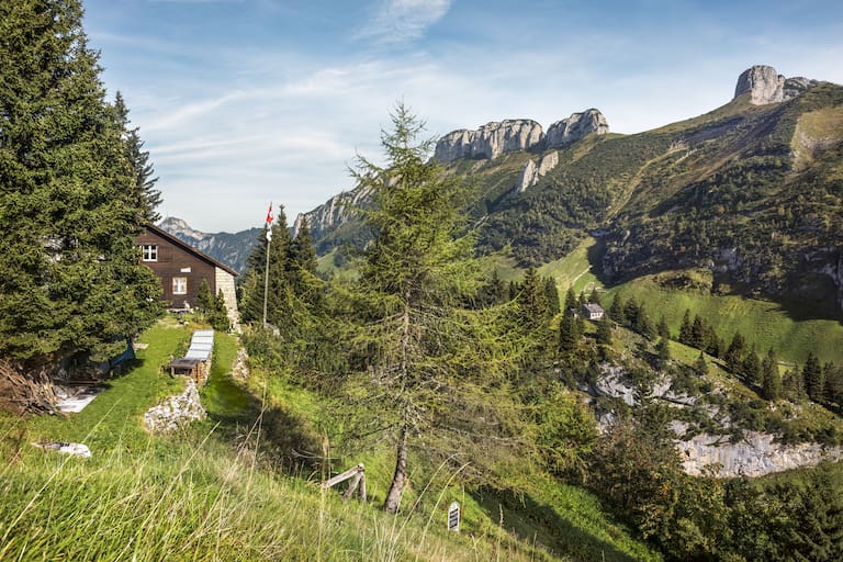 Die Hundsteinhütte (1.554 m) in den Appenzeller Alpen