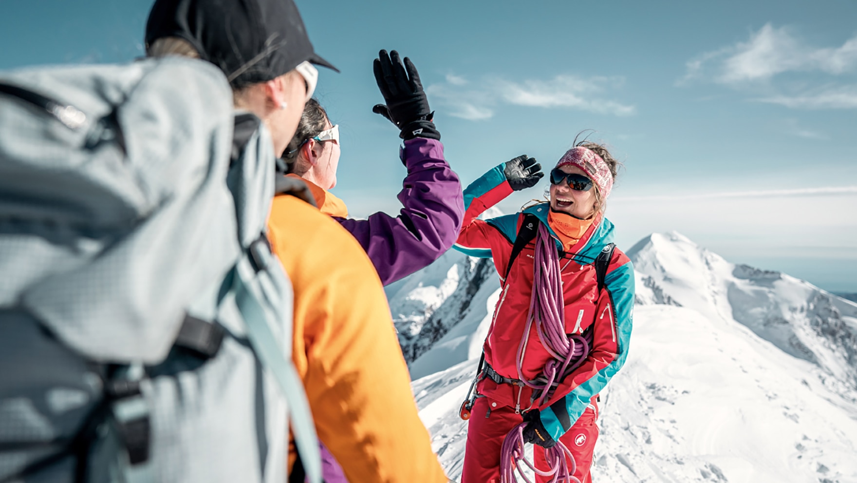 Sei einer der Frauen, die sich auf die höchsten Gipfel der Schweiz wagen.
