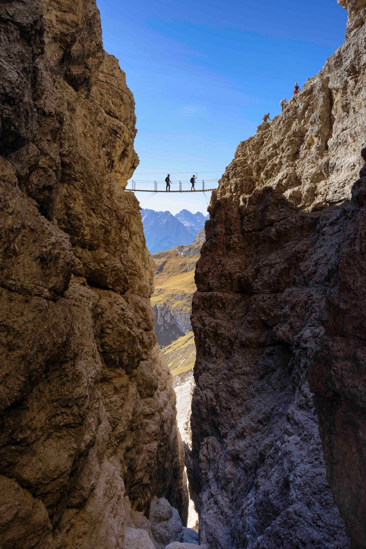 Hängebrücke auf der Tour „Dolomiti Senza Confini"