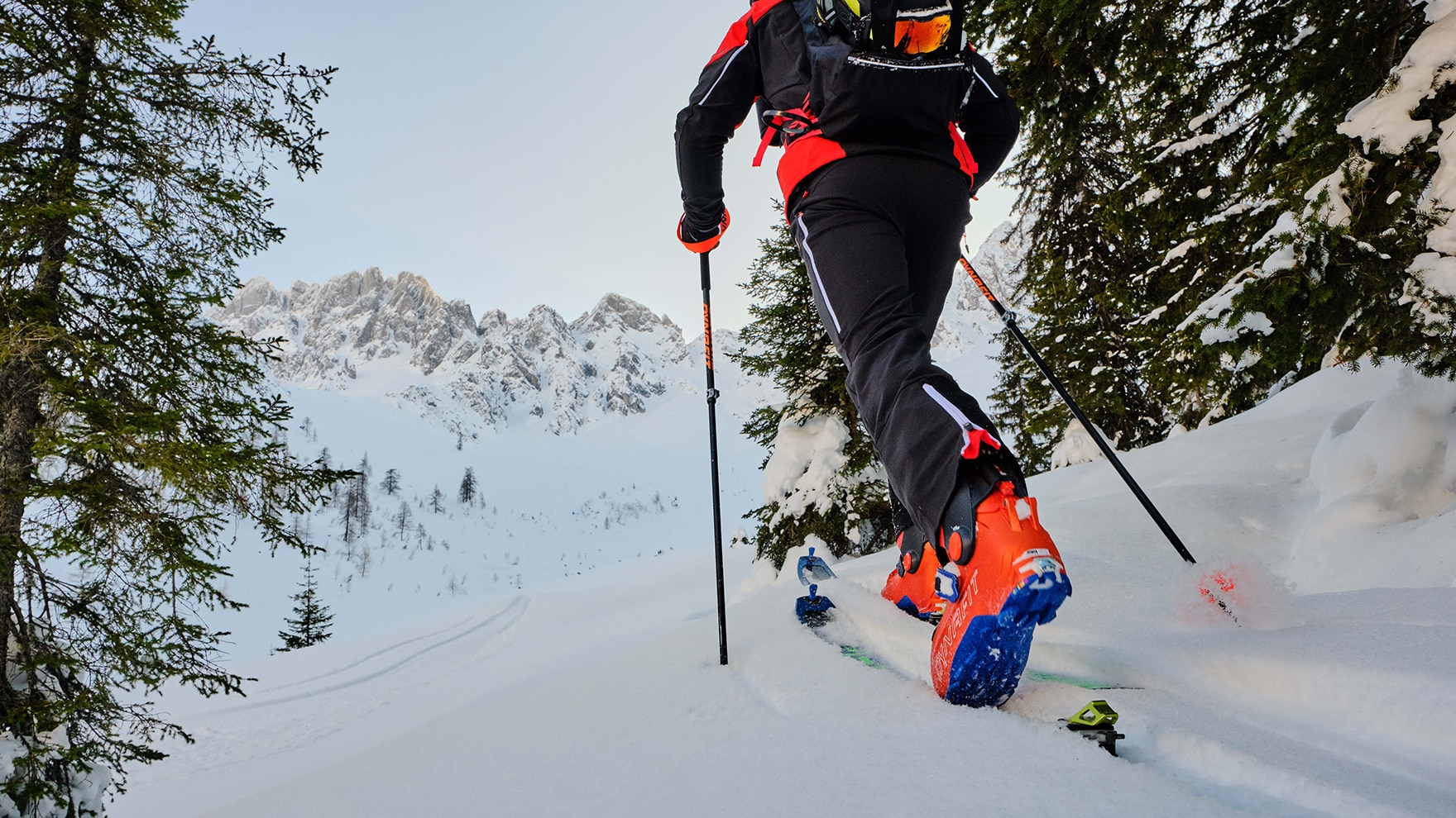 Hoji Boots – Skitourenschuhe, die ambitionierte Aufsteiger ebenso überzeugt wie abfahrtsorientierte Tourengeher. 