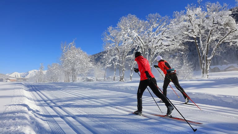 Das Loipennetz in Davos Klosters umfasst über 100 km klassische Loipen und 75 km Skating-Loipen aller Schwierigkeitsgrade. 