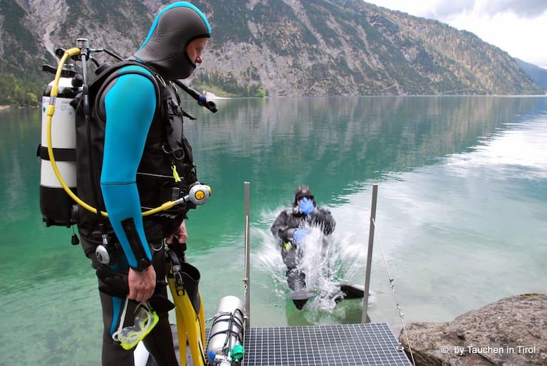 Das Jacket sorgt für die richtige Wasserlage