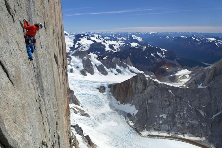 David Lama erklimmt den Nordost-Grat des Cerro Torre