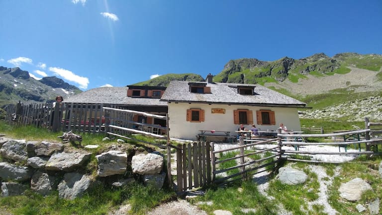 Die Landawirseehütte (1.985 m) im Salzburger Göriachtal