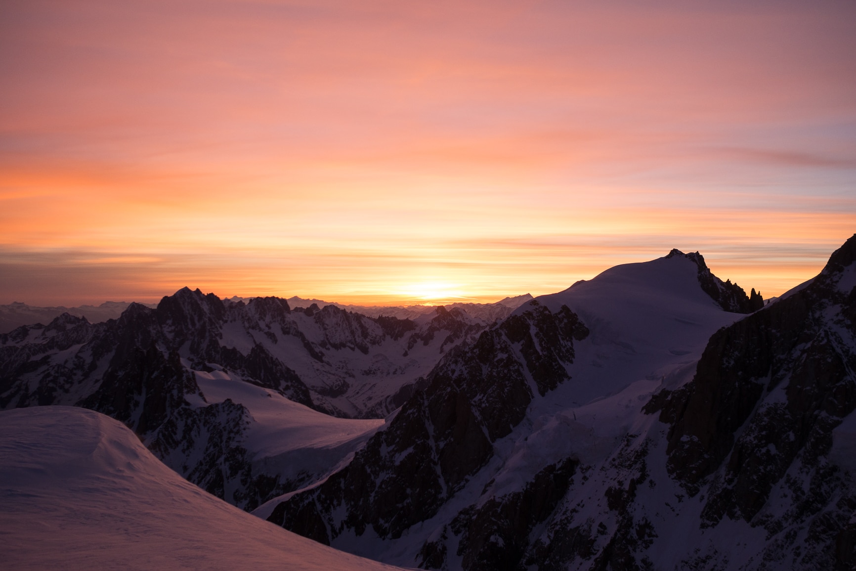 Morgenstimmung am Weg zum höchsten Berg Europas, dem Mont Blanc (4.810 m)