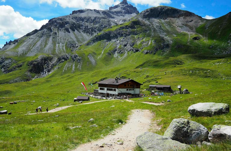 In prächtige Landschaft gebettet: Die Sesvennahütte