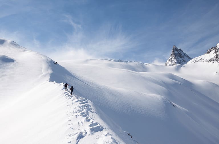 Skitourengehen in den Adula Alpen im Kanton Graubünden