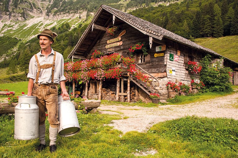 Mayerlehenhütte: Bauer mit Milchkannen