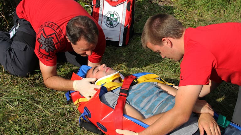 Bergung eines Verletzten durch den Bergrettungsdienst
