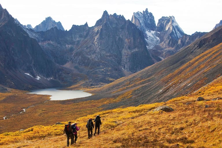 Kanada: Bergwandern im Herbst