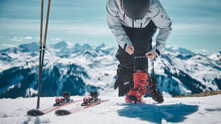 Die Skisocken von STOX halten dich den ganzen Tag warm und energiegeladen.