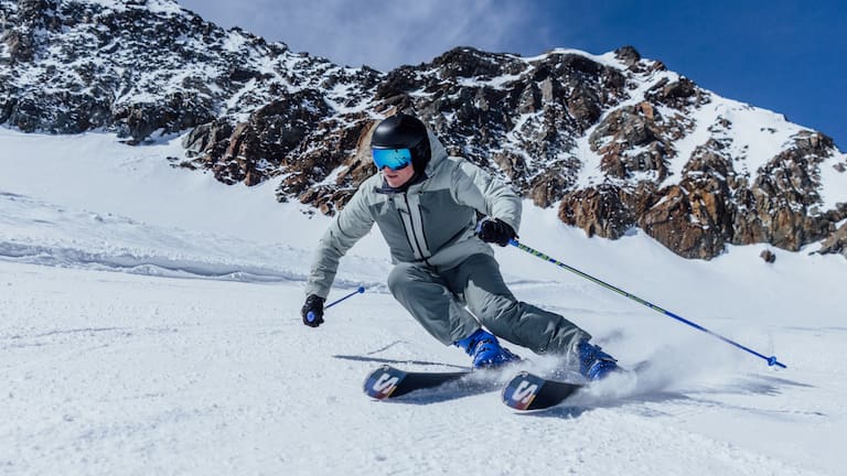 Je mehr Halt du in deinem Skischuh hast, desto besser ist die Kraftübertragung und desto präziser kannst du deinen Ski steuern.