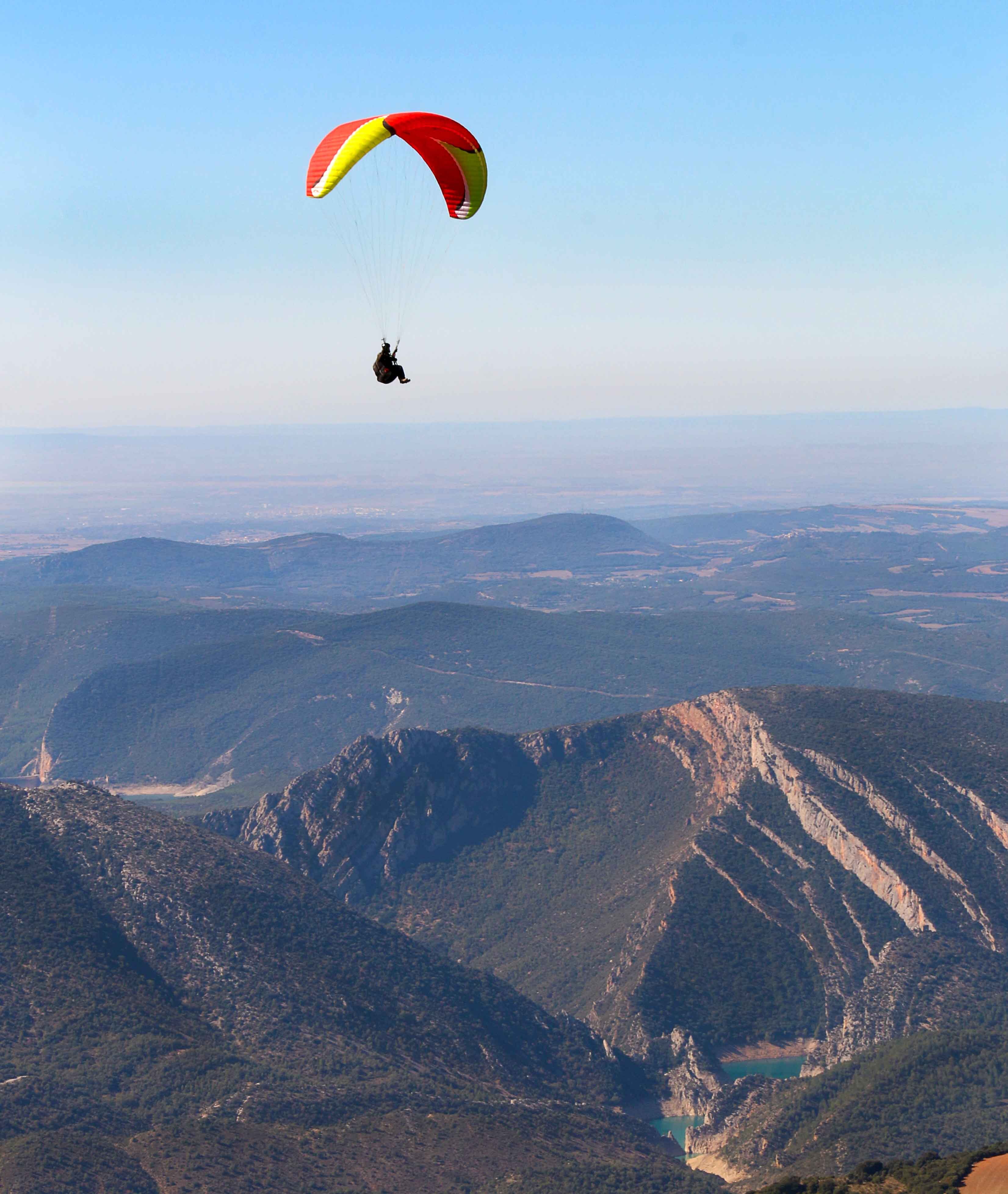 Paragliding in Lleida