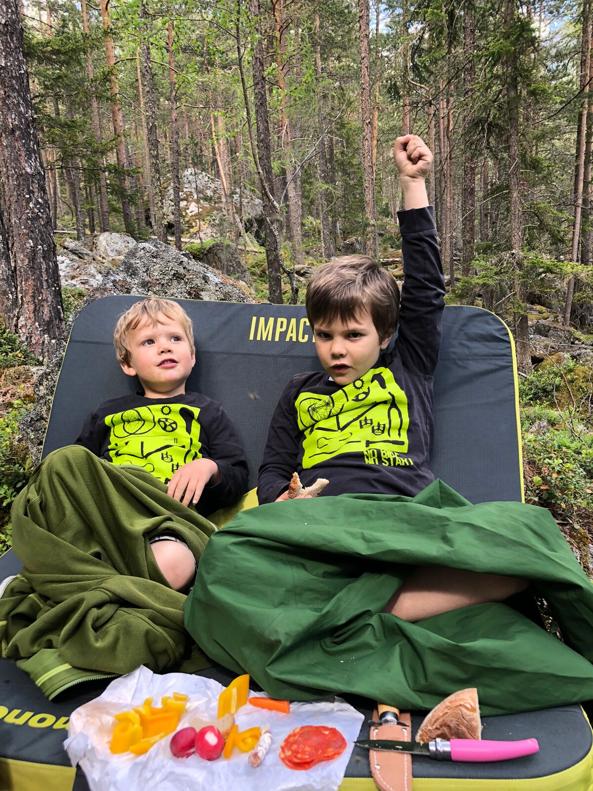 Gutes Essen hält bei Laune, und für die herbstlichen Bouldertage im Wald einfach eine Decke oder den Schlafsack mitnehmen!