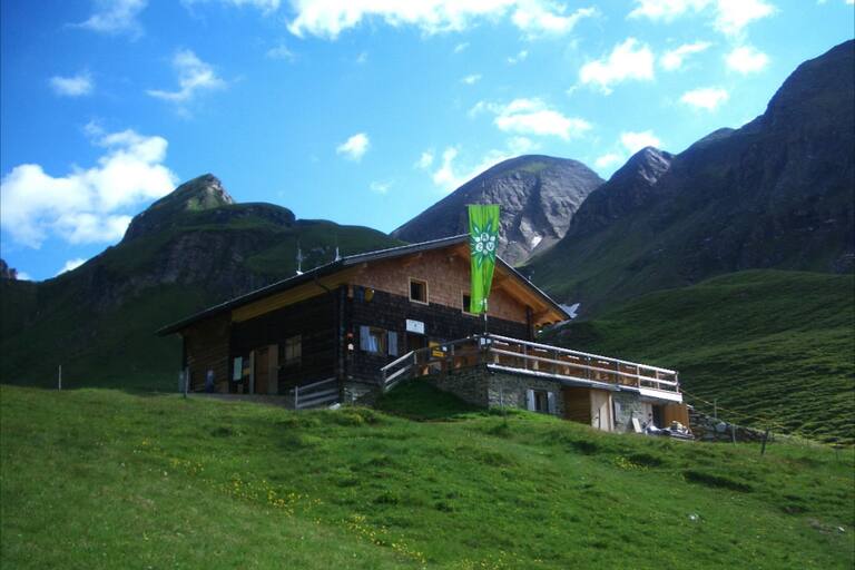 Die Brixner Hütte in den Zillertaler Alpen in Südtirol