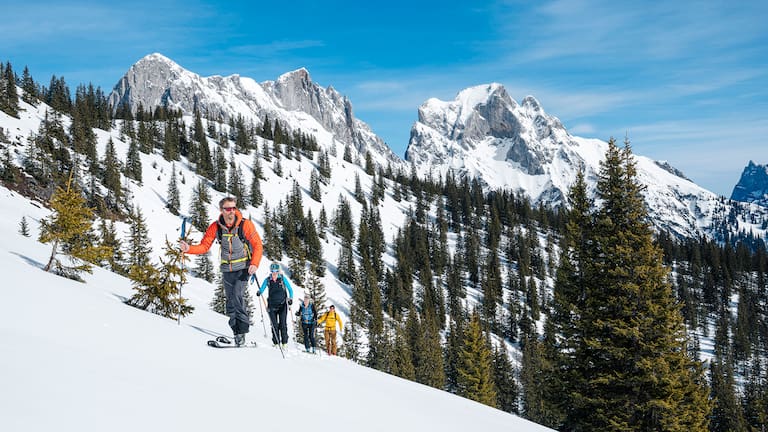 Wenn die ersten Schneeflocken vom Himmel fallen, wird das Gesäuse zum Skitouren-Paradies.