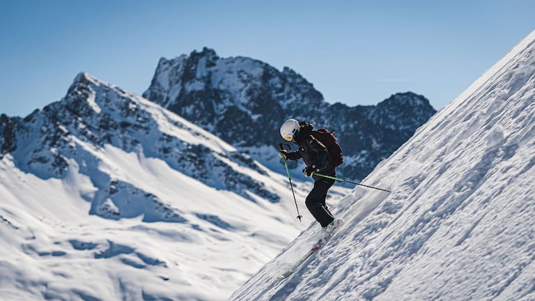 Der Arlberg in St. Anton als Wiege des Skisports und Eldorado für alle Freerider bietet ein besonderes Ambiente – ob am Berg oder im Tal.