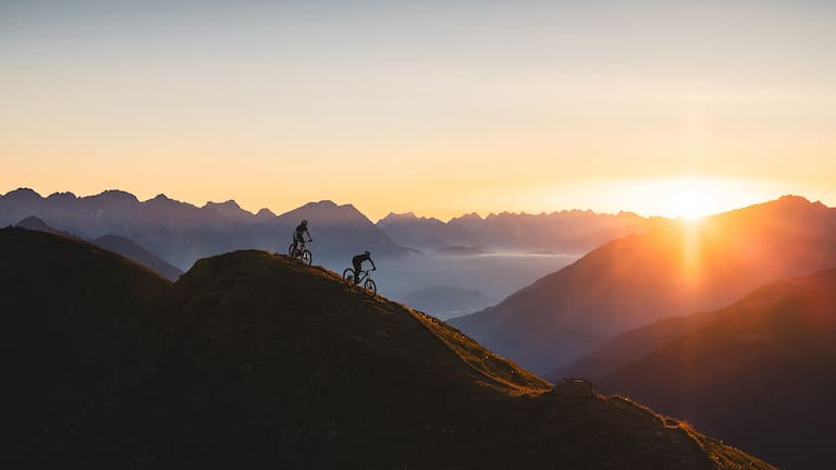 Sonnenuntergang, Mountainbiking, Berg