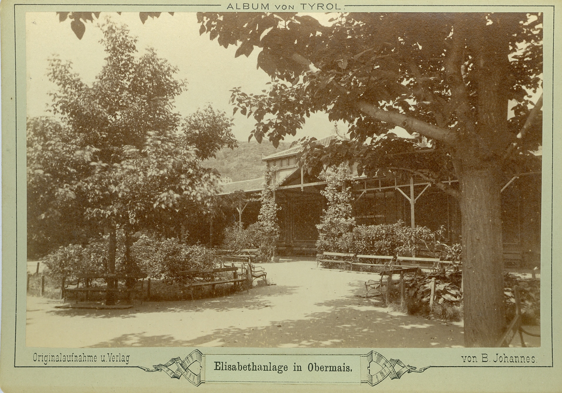Historische Fotografie der Elisabeth-Anlage in Obermais