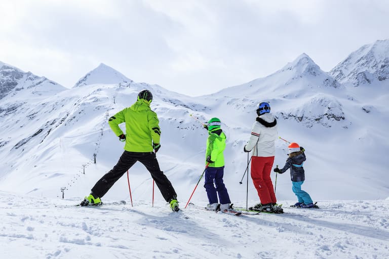 Leistbares Skifahren für die ganze Familie in der Weißsee Gletscherwelt. 