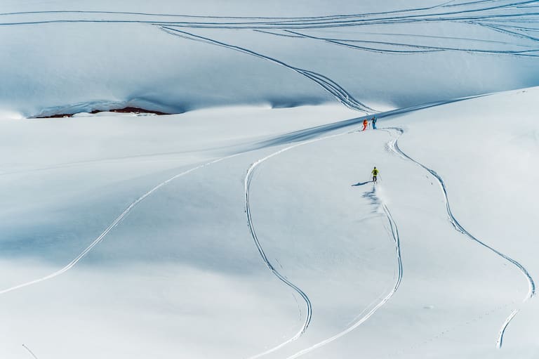 Der Frühling zählt zu den schönsten Ski-Jahreszeiten – auf und abseits der Pisten