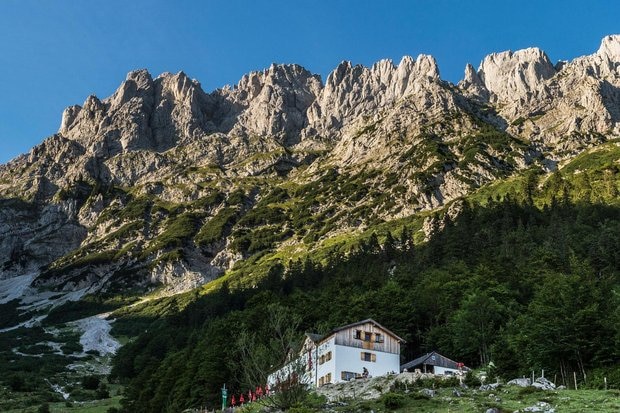 Entlang der zweiten Etappe: Die Gaudeamushütte in Tirol