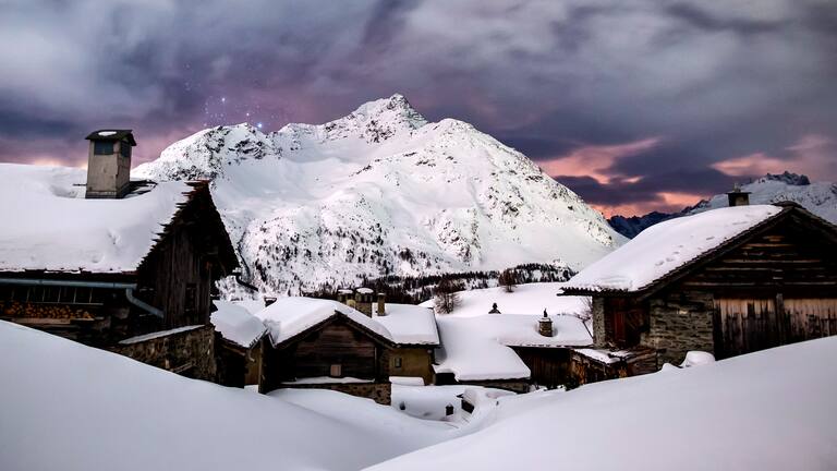 Piz Grevasalvas: Blick in die Platta-Gruppe in Graubünden