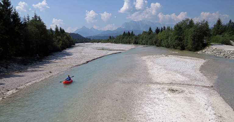 Kanu-Spaß mit Luftbooten: Die 6 schönsten Touren in Bayern und Österreich