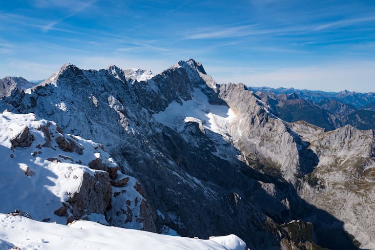 Der Jubiläumsgrat verbindet die Zugspitze mit der Alpsitze