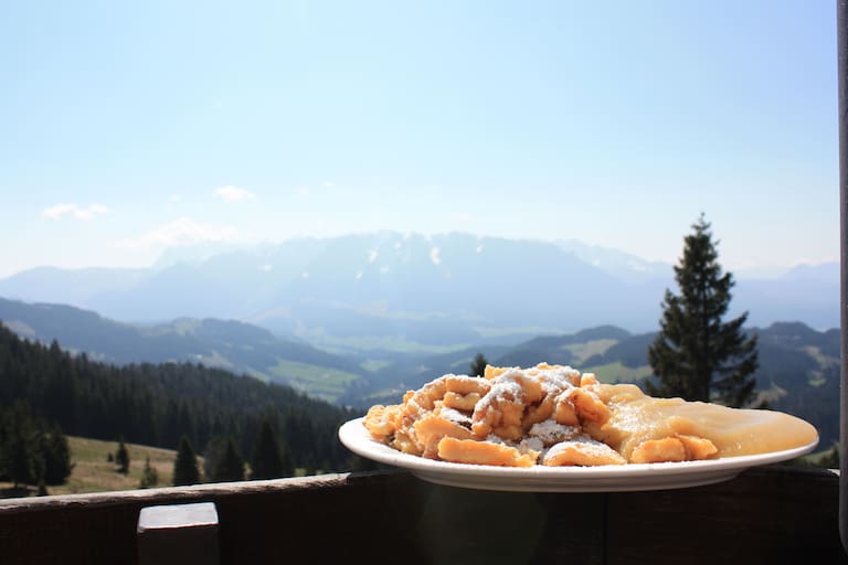 Kaiserschmarrn: Spitzsteinhaus in den Chiemgauer Alpen in Tirol